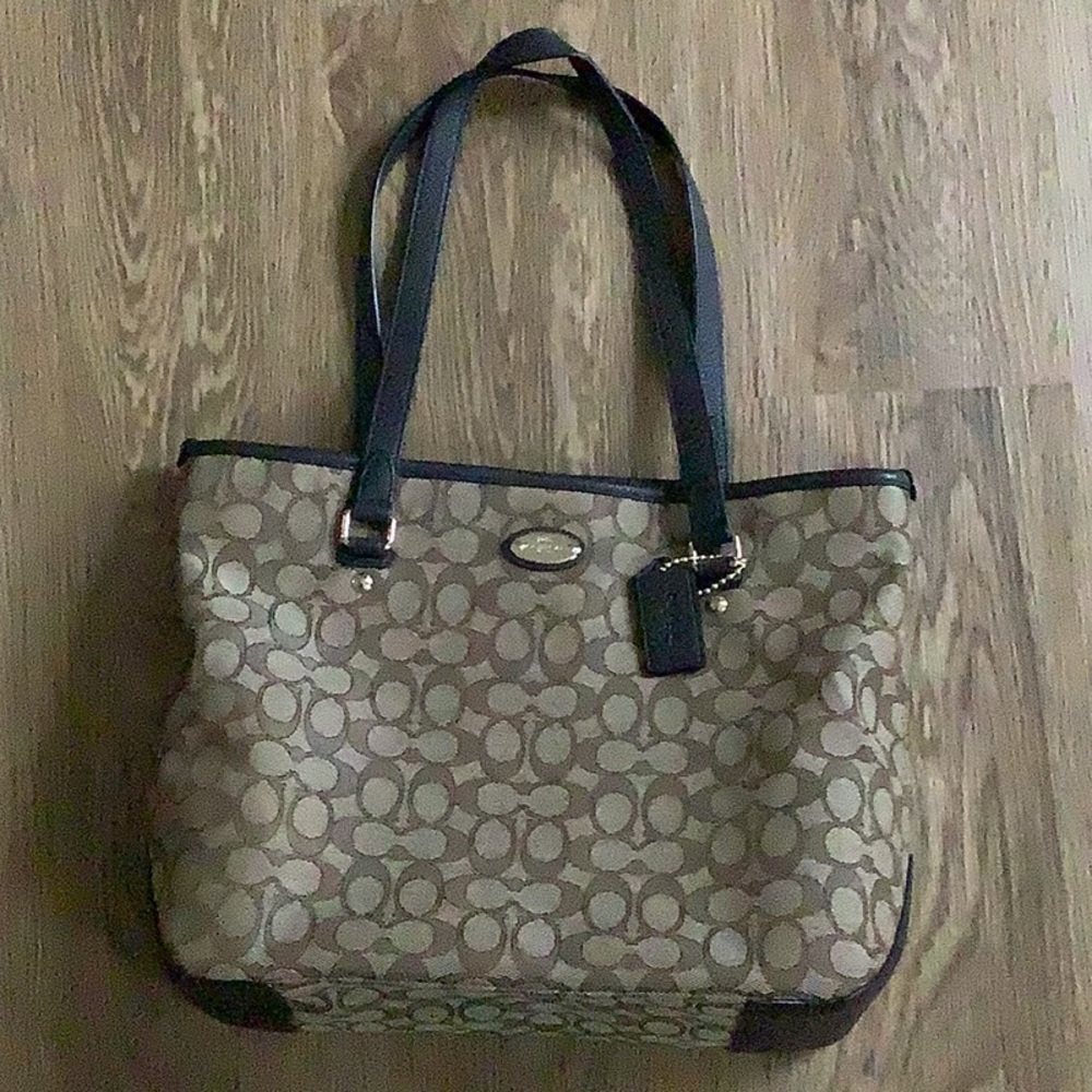 Coach purse, like new